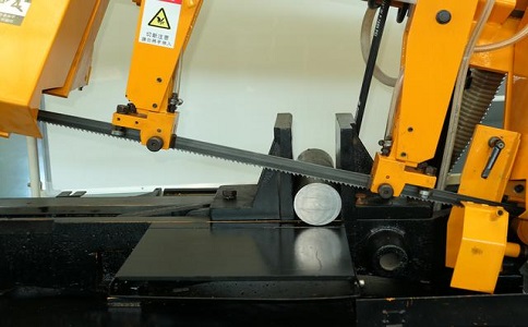 端州数控带锯床自动送料精度会出现偏差吗？